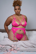 Load image into Gallery viewer, Mia Three-Piece Garter Set Curvy